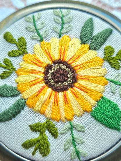 Handmade Vintage Embroidered Compact Mirror - Edition 3