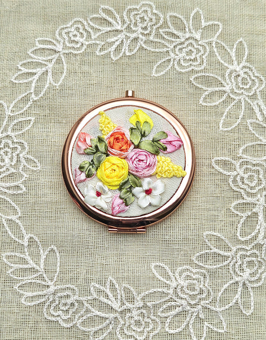 Handmade Vintage Embroidered Compact Mirror - Edition 2