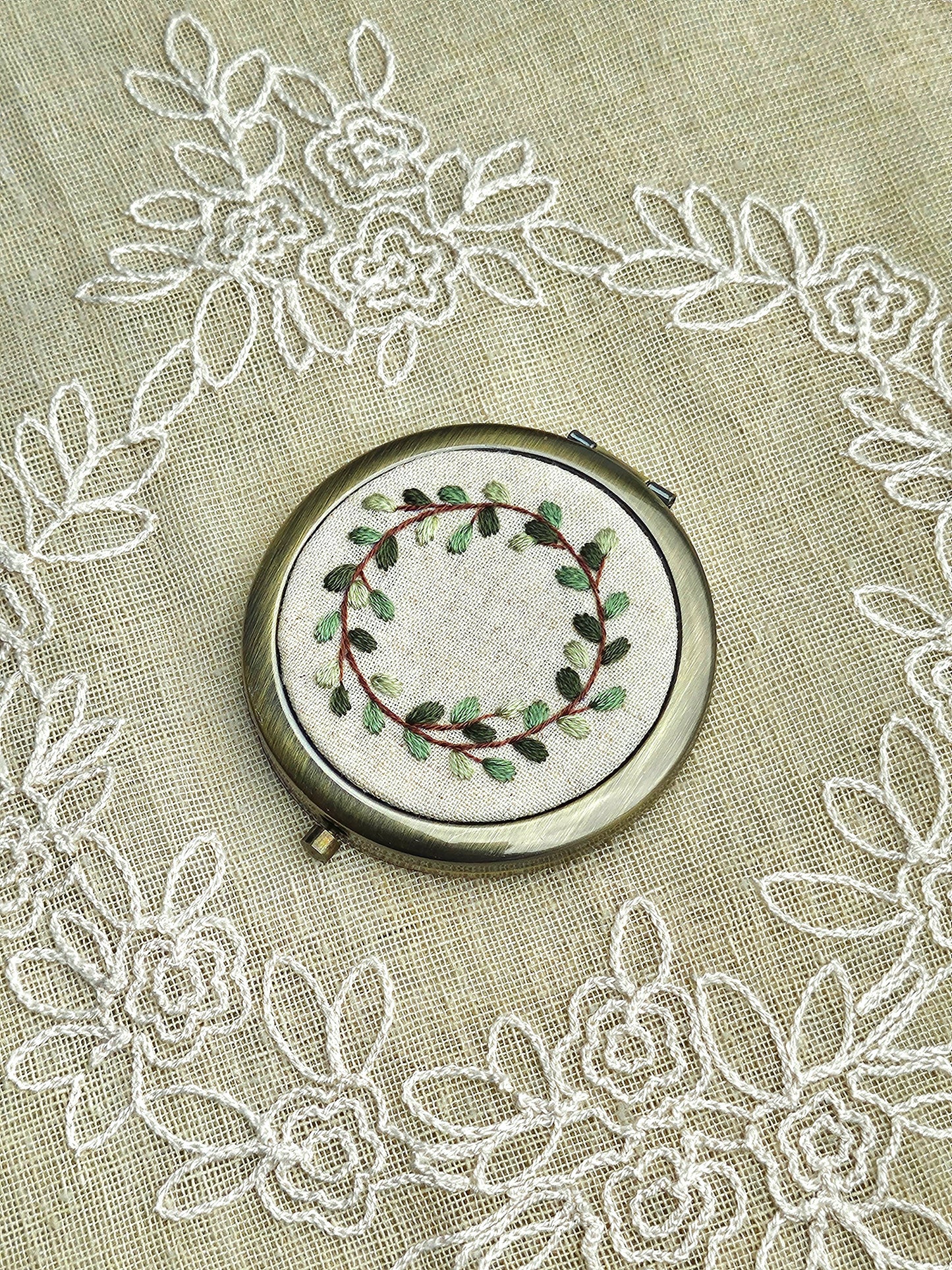 Handmade Vintage Embroidered Compact Mirror - Edition 3