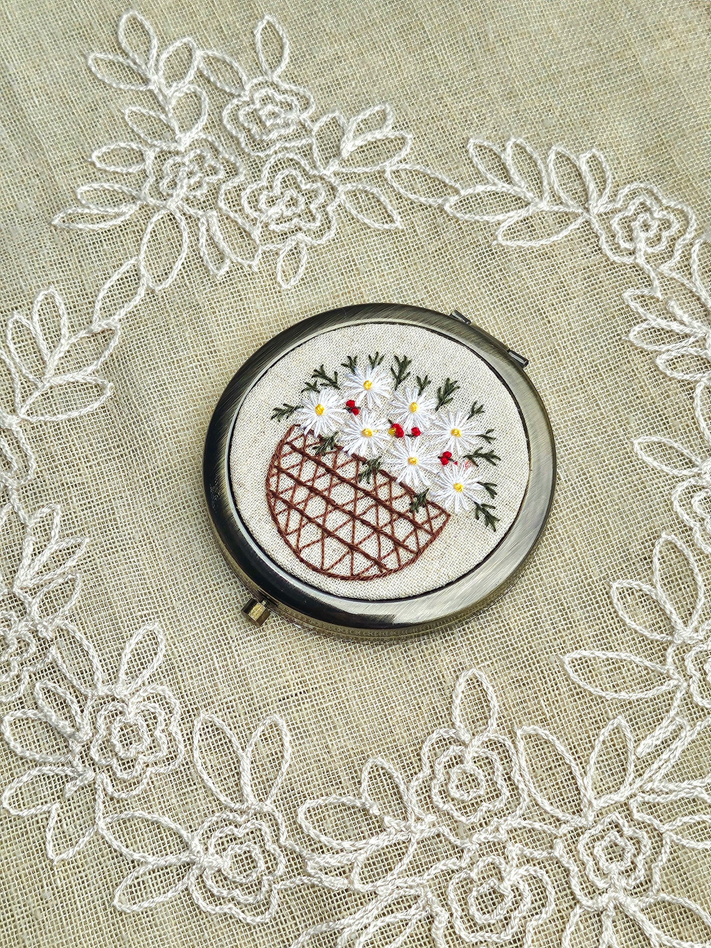 Handmade Vintage Embroidered Compact Mirror - Edition 3