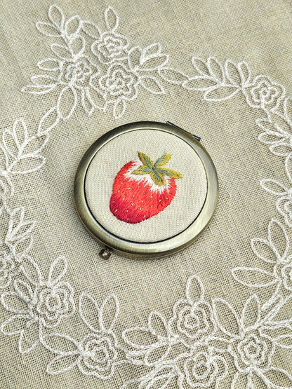 Handmade Vintage Embroidered Compact Mirror - Edition 3