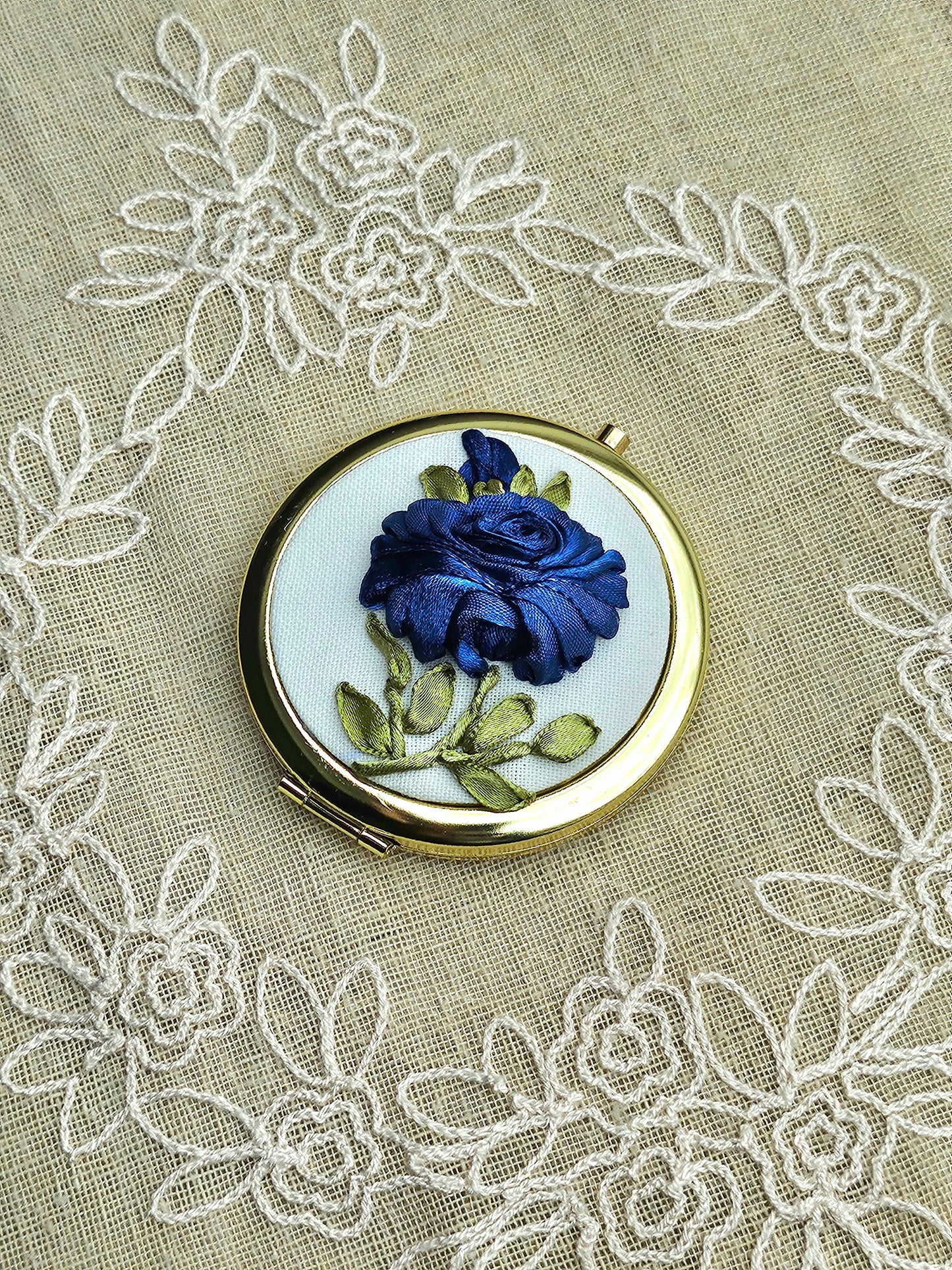 Handmade Vintage Embroidered Compact Mirror - Edition 2